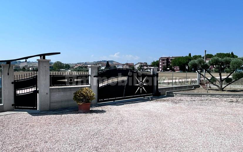 Terratetto unifamiliare Contrada Piana Chienti 18/A, Santa Maria Apparente, Zona Industriale, Civitanova Marche — foto 14 di 35