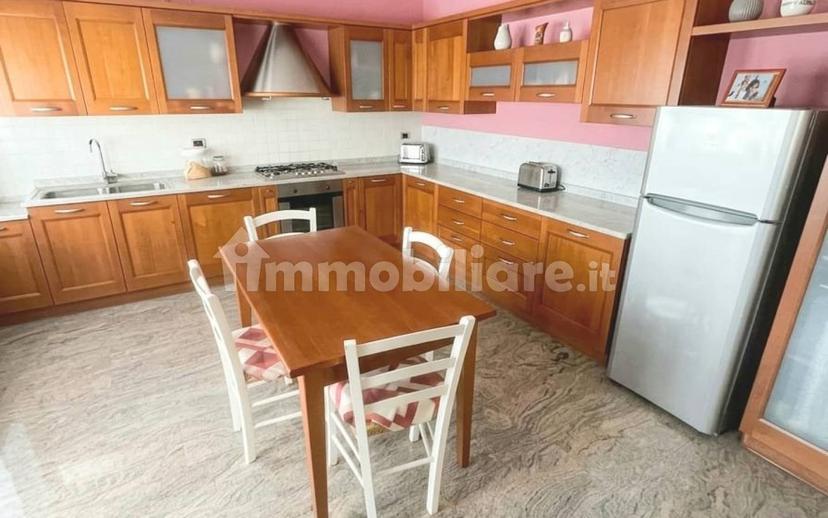 Trilocale via Margherita Lampertico Marzotto, Centro, Trissino — foto 8 di 12