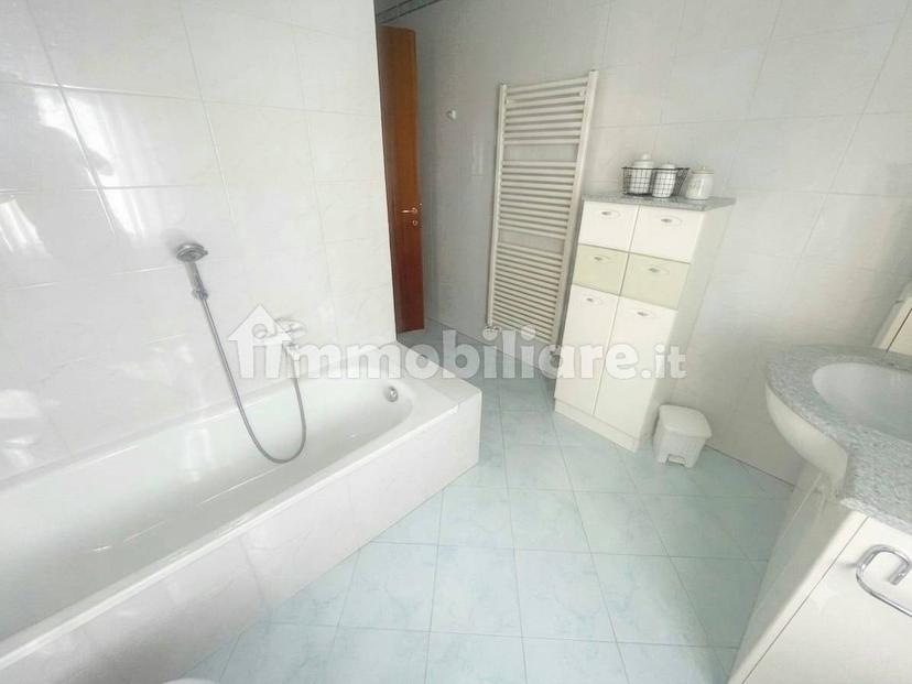 Trilocale via Margherita Lampertico Marzotto, Centro, Trissino — foto 6 di 12