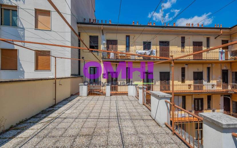 Trilocale via Achille Cadolini, 4, Centro, Gallarate
