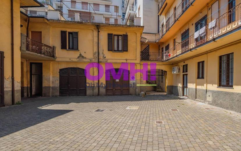 Trilocale via Achille Cadolini, 4, Centro, Gallarate — foto 10 di 42