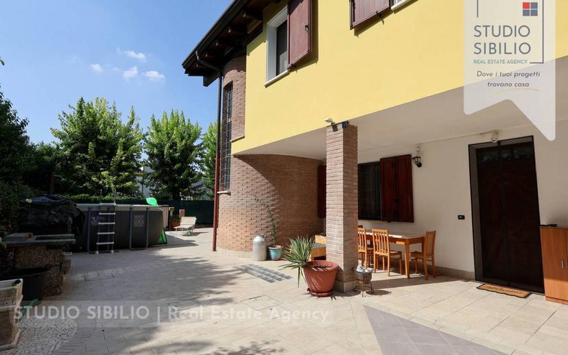 Villa bifamiliare, ottimo stato, 210 m², San Giorgio Bigarello — foto 16 di 60