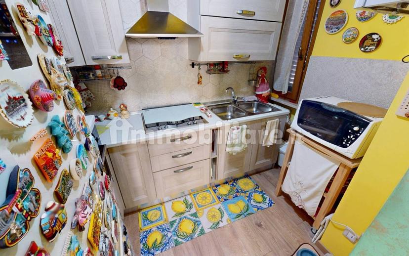 Trilocale ottimo stato, secondo piano, Centro, Falconara Marittima — foto 6 di 21