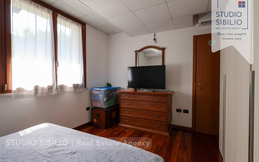 Villa bifamiliare, ottimo stato, 210 m², San Giorgio Bigarello — foto 2 di 60
