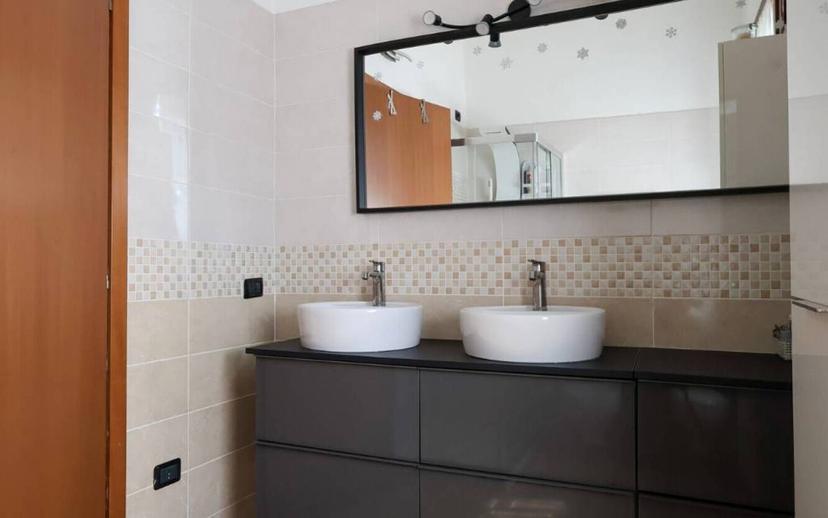 Villa bifamiliare, ottimo stato, 210 m², San Giorgio Bigarello — foto 14 di 60