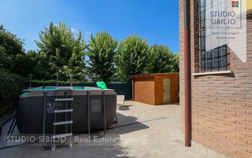 Villa bifamiliare, ottimo stato, 210 m², San Giorgio Bigarello — foto 59 di 60