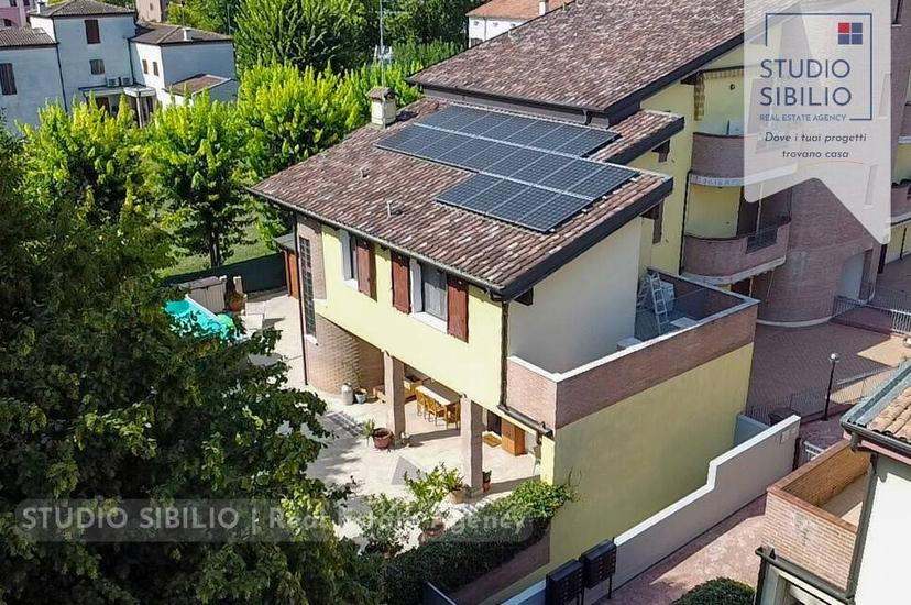 Villa bifamiliare, ottimo stato, 210 m², San Giorgio Bigarello — foto 57 di 60