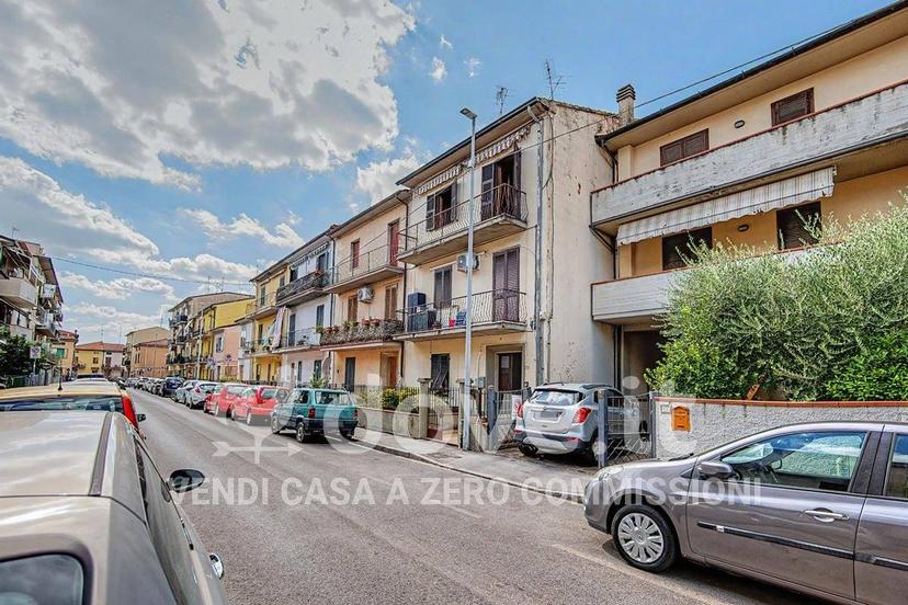 Appartamento via Isonzo 29, Chiesanuova, Prato — foto 5 di 34