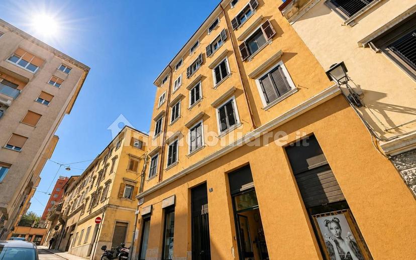 Bilocale piazza Edmondo Puecher 8, San Giacomo, Trieste — foto 14 di 22