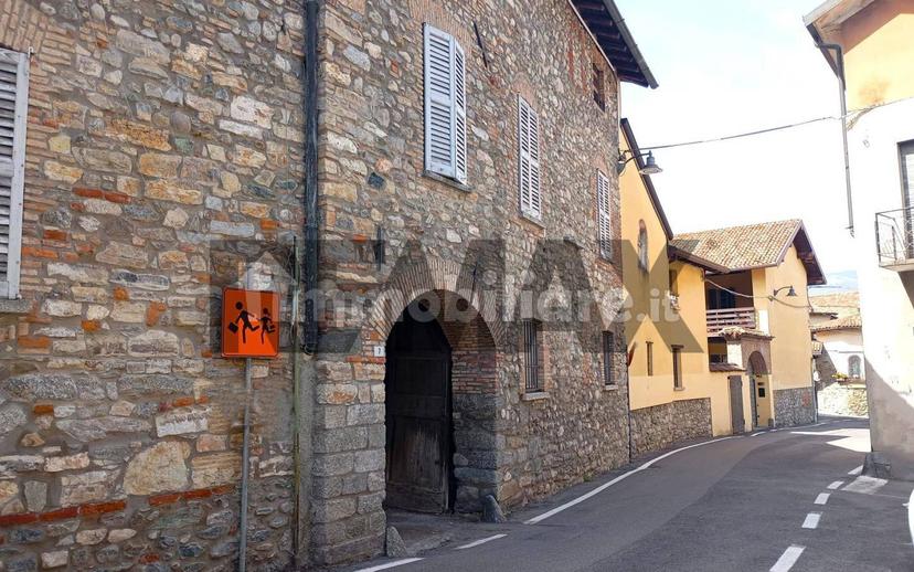 Bilocale ottimo stato, piano terra, Centro, Orsenigo — foto 2 di 23