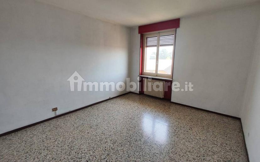 Quadrilocale via Saluggia 7, Centro, Livorno Ferraris — foto 13 di 16