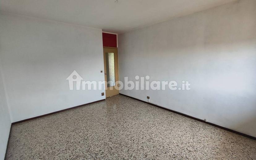 Quadrilocale via Saluggia 7, Centro, Livorno Ferraris — foto 3 di 16