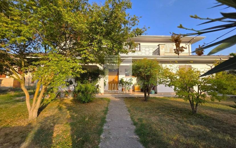Villa unifamiliare via Ferri, Centro, San Benedetto Po — foto 10 di 32