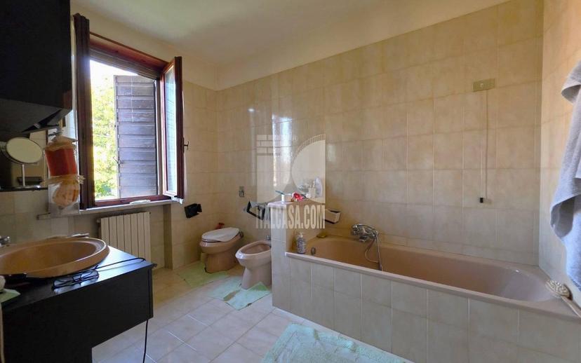 Villa unifamiliare via Ferri, Centro, San Benedetto Po — foto 15 di 32