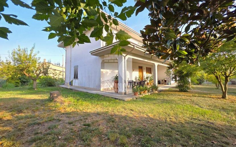 Villa unifamiliare via Ferri, Centro, San Benedetto Po — foto 20 di 32