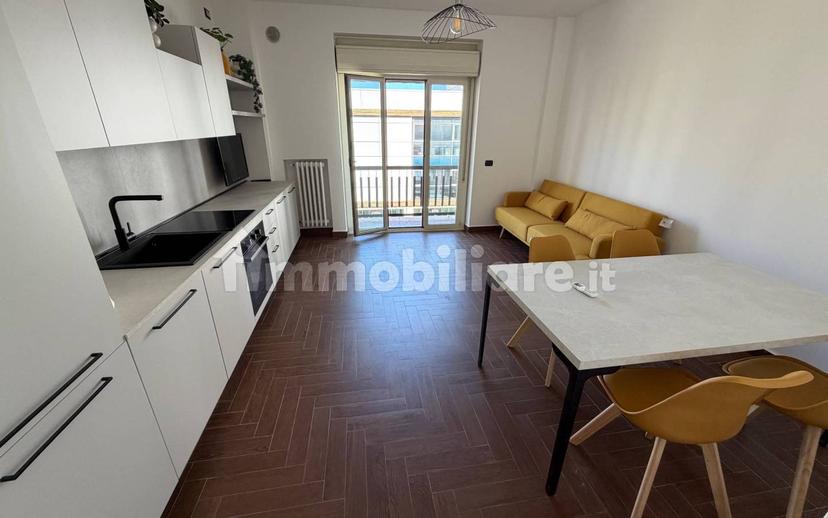 Stanza singola via Giovanni Amendola 113, Bari — foto 2 di 13