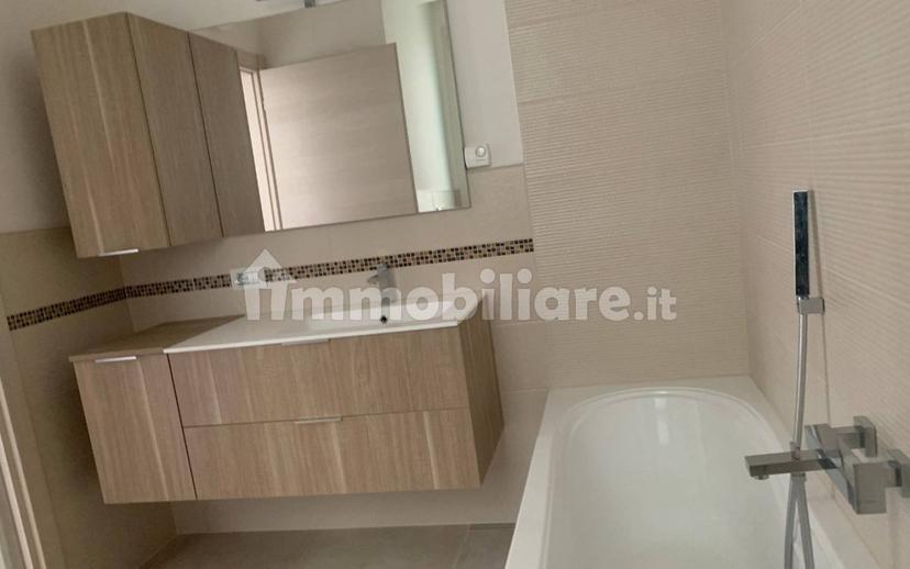 Quadrilocale nuovo, quinto piano, Oneglia, Imperia — foto 2 di 60