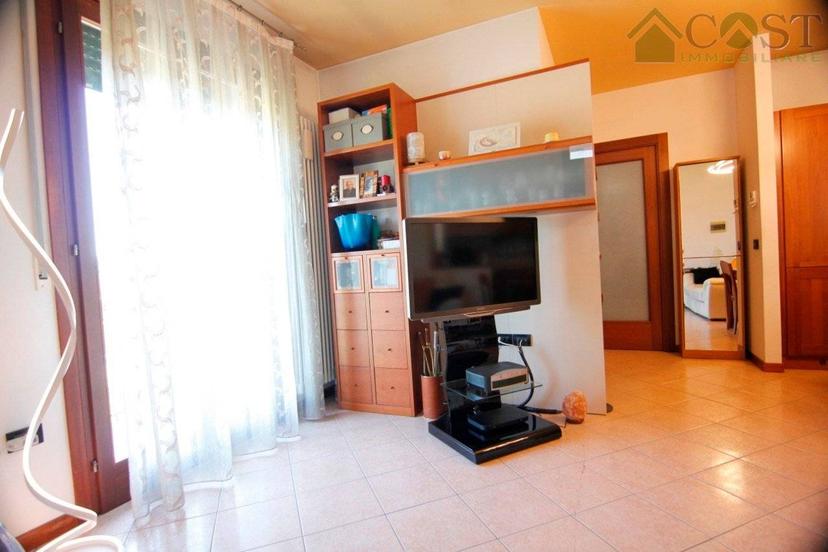 Trilocale via Saviabona 51, Centro, Monticello Conte Otto — foto 3 di 23