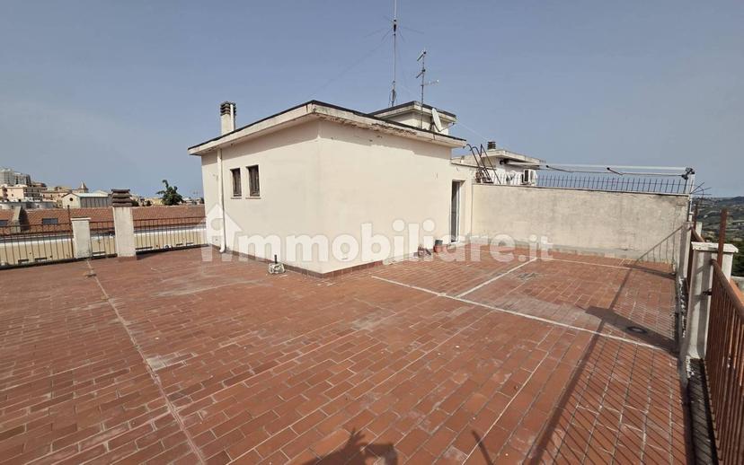 Attico via Menotti Guzzi 13, Chieti Città, Chieti — foto 42 di 56