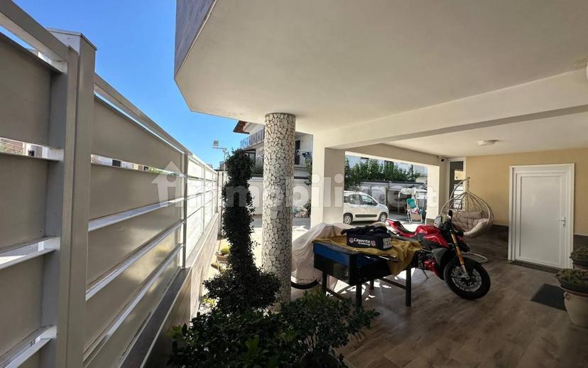 Villa bifamiliare via della Repubblica 54, Parete — foto 17 di 56