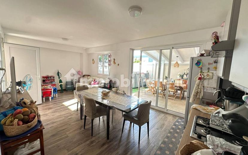 Villa bifamiliare via della Repubblica 54, Parete — foto 47 di 56