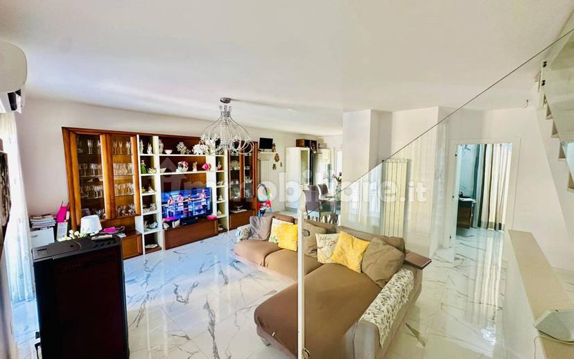 Villa bifamiliare via della Repubblica 54, Parete — foto 6 di 56