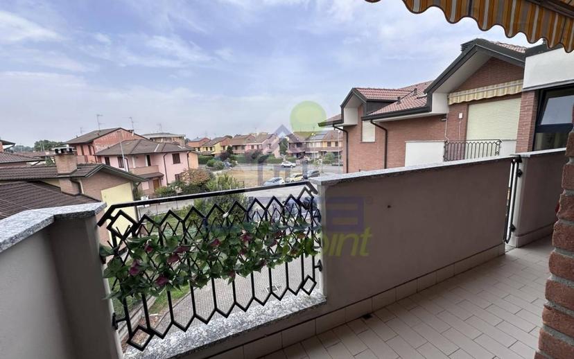 Trilocale via aldo moro 14, Sant'Angelo Lodigiano — foto 3 di 24