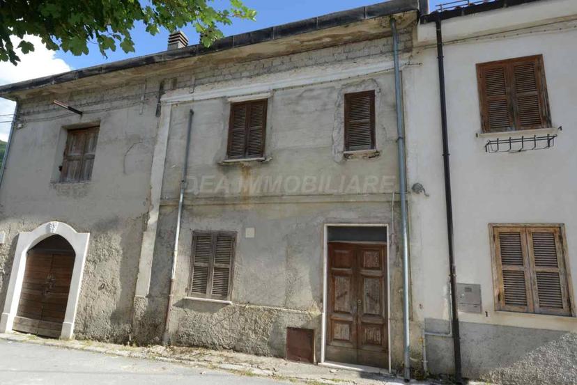 Terratetto unifamiliare via Giovanni Milanetti, Rovere, Rocca di Mezzo — foto 16 di 17