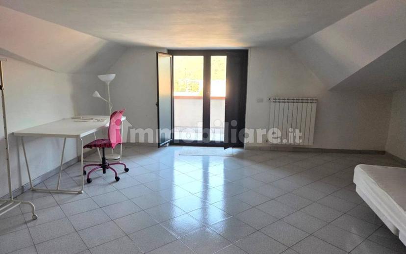 Stanza singola via Carlo Alberto Dalla Chiesa 26, Baronissi — foto 17 di 33