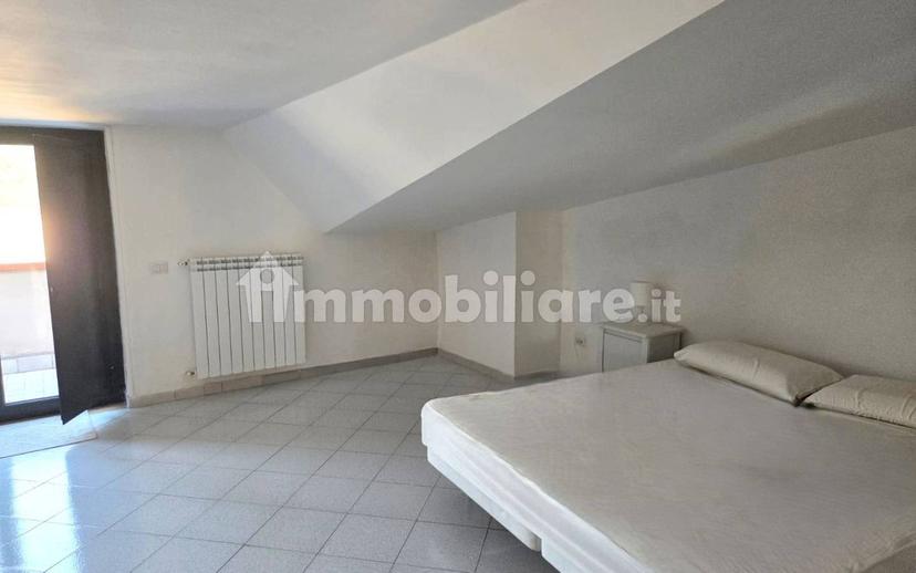 Stanza singola via Carlo Alberto Dalla Chiesa 26, Baronissi — foto 11 di 33
