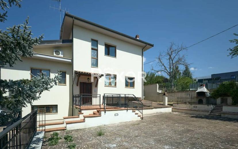 Villa unifamiliare via del Salice, 7, Paganica - Tempera, L'Aquila — foto 15 di 42