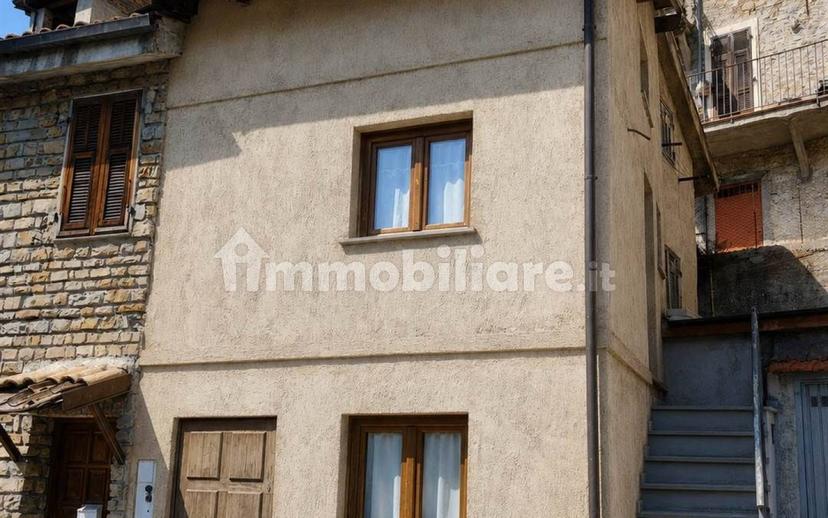 Trilocale ottimo stato, piano terra, Centro, Apricale