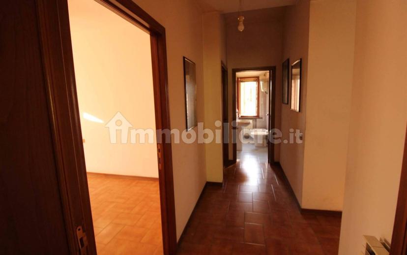 Appartamento buono stato, primo piano, Centro, Monteroni d'Arbia — foto 5 di 33