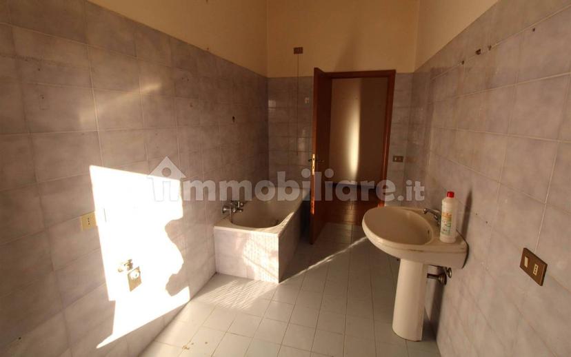 Appartamento buono stato, primo piano, Centro, Monteroni d'Arbia — foto 17 di 33