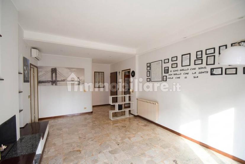 Trilocale buono stato, primo piano, Zona 2000, Piacenza