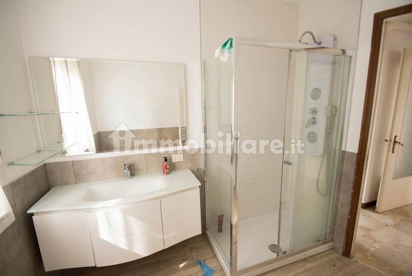 Trilocale buono stato, primo piano, Zona 2000, Piacenza — foto 15 di 17