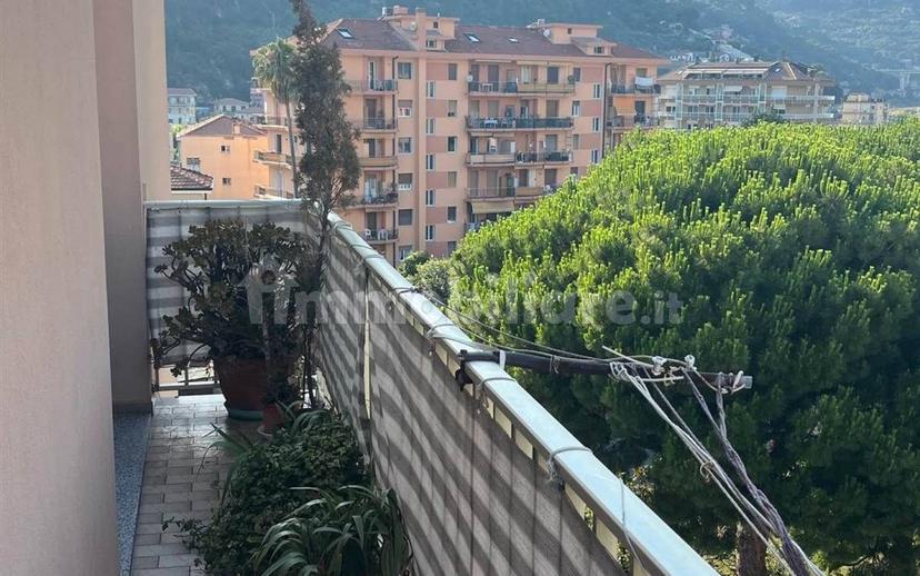 Quadrilocale buono stato, quarto piano, Centro, Camporosso — foto 16 di 16