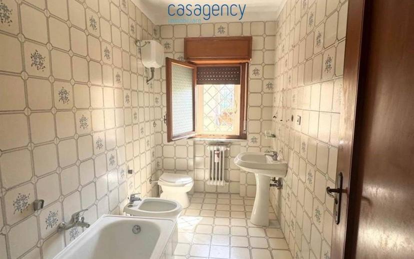 Trilocale via Roma 6, Casagiove — foto 11 di 11