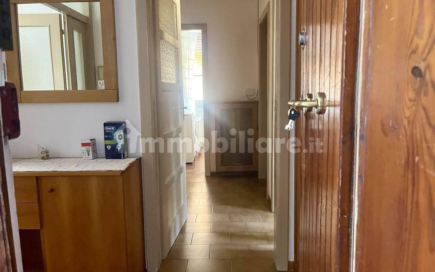Appartamento buono stato, primo piano, Montegranaro - Loreto, Pesaro