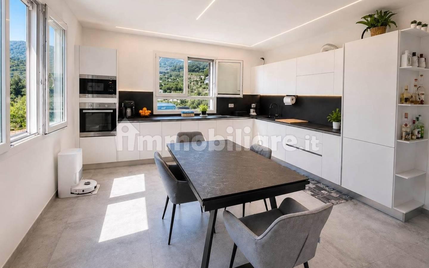 Villa unifamiliare, ottimo stato, 206 m², Soldano