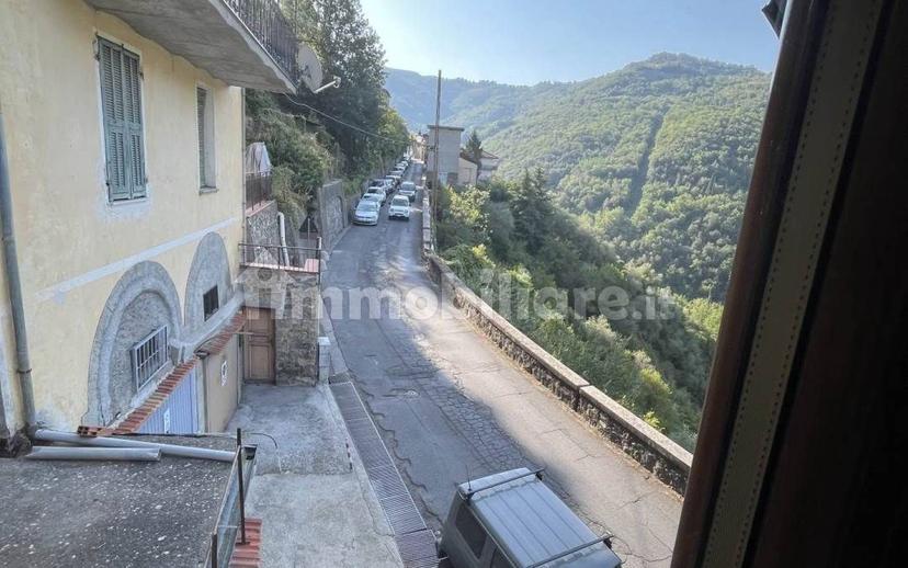 Trilocale ottimo stato, piano terra, Centro, Apricale — foto 9 di 15