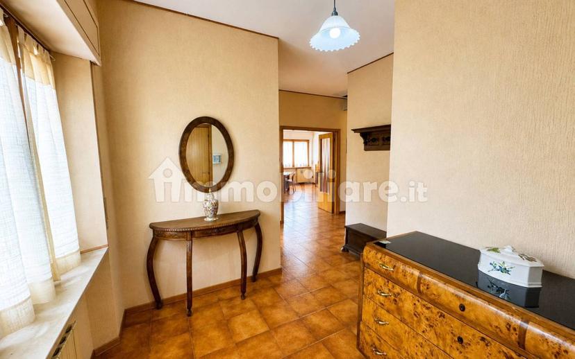 Appartamento via Santa Rita 3, Centro, Sarnano — foto 2 di 49