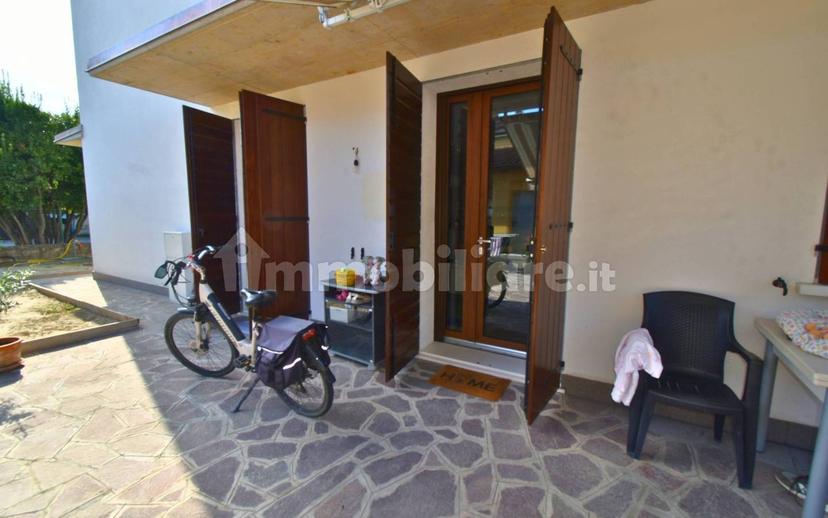 Villa a schiera via Circonvallazione Ovest 28, Centro, Luzzara — foto 2 di 26
