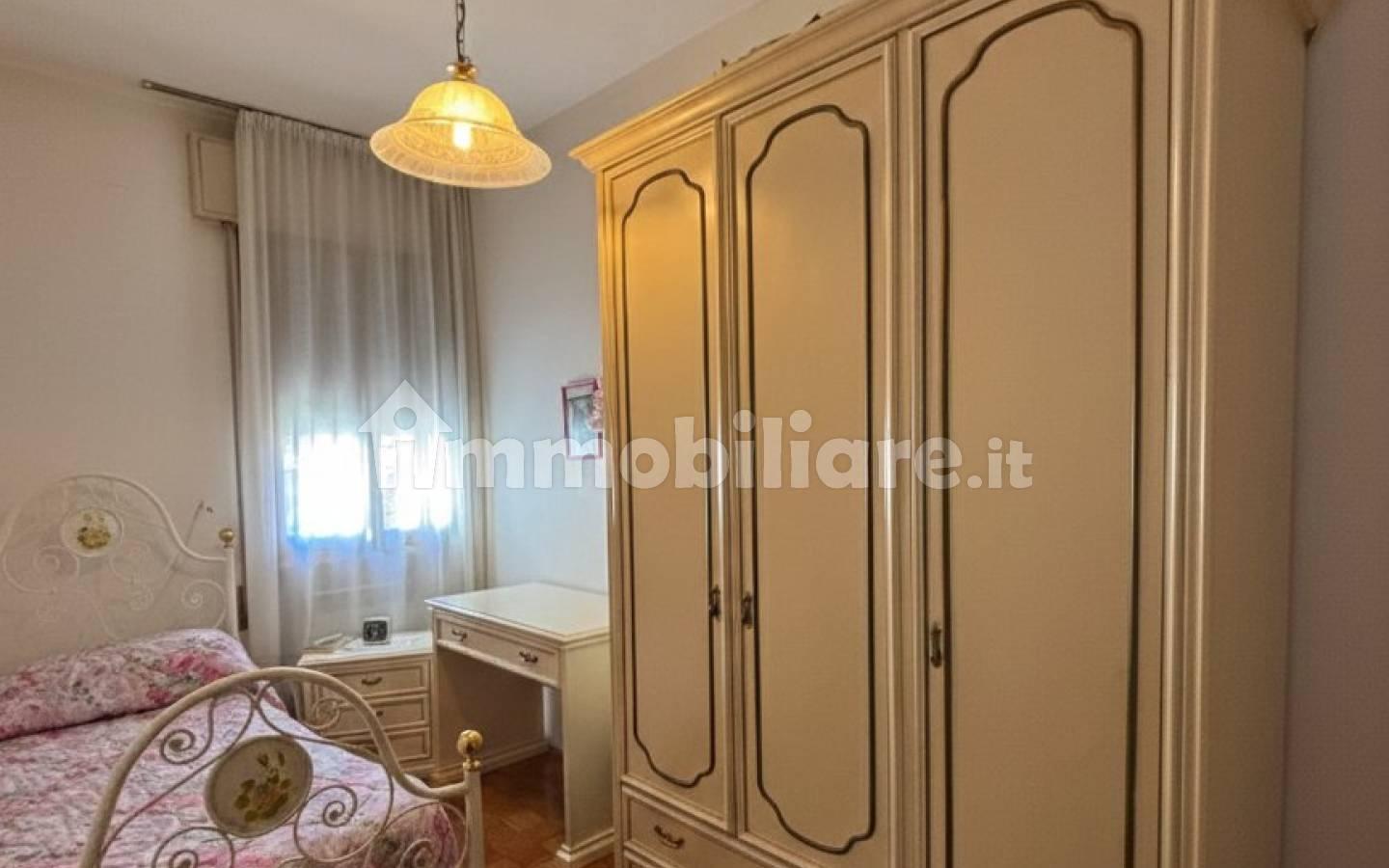 Villa plurifamiliare viale Luigi Cadorna 55, Centro, Portogruaro