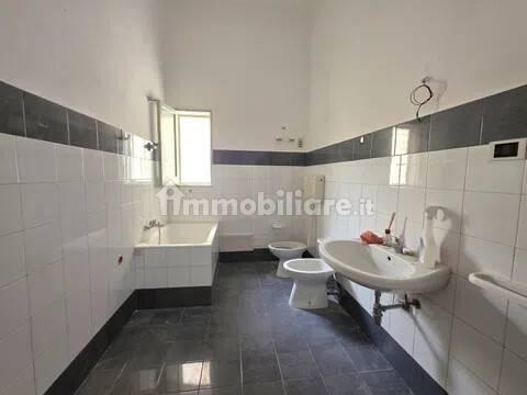 Trilocale via Cristoforo Colombo, 34, Grottaglie — foto 22 di 27