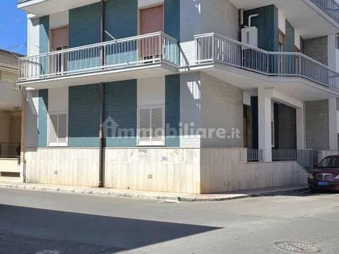 Trilocale via Cristoforo Colombo, 34, Grottaglie — foto 13 di 27