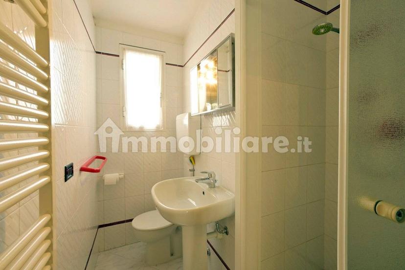 Quadrilocale via Vittorio Veneto 66, Centro, Alassio — foto 7 di 18