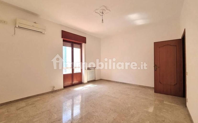 Appartamento via Umberto Giordano, 23, Grottaglie — foto 14 di 17