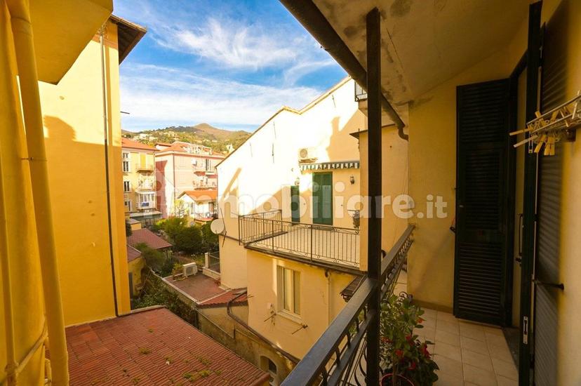 Quadrilocale via Vittorio Veneto 66, Centro, Alassio — foto 15 di 18