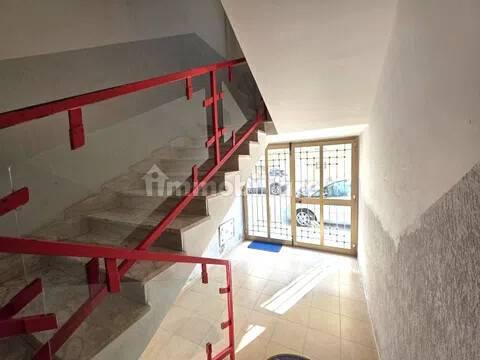 Quadrilocale via Umberto Giordano, 16, Grottaglie